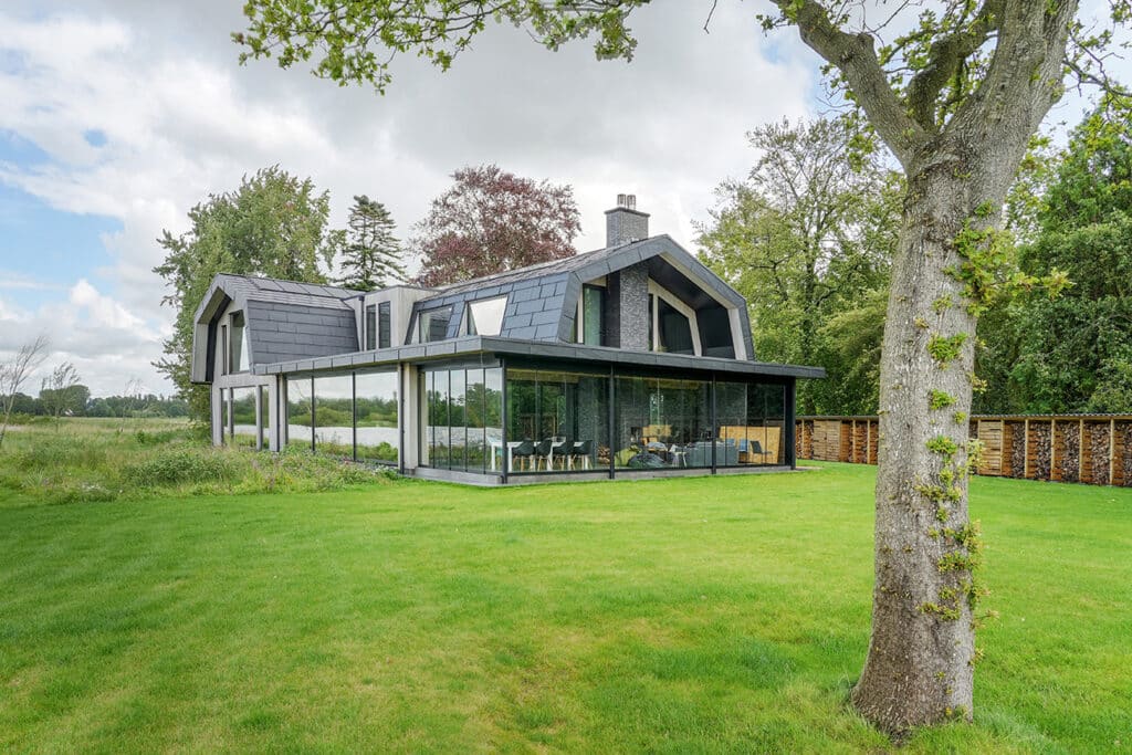 Slim design gecombineerd met technisch raffinement in droomvilla