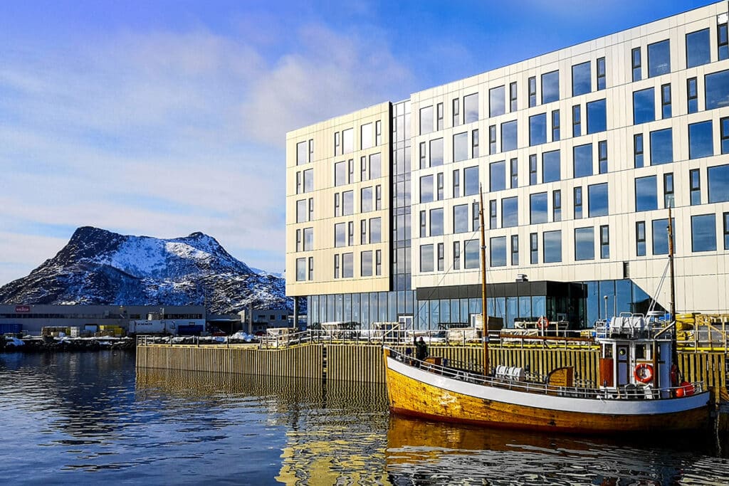 Thon Hotel Svolvaer fasade2 kopie