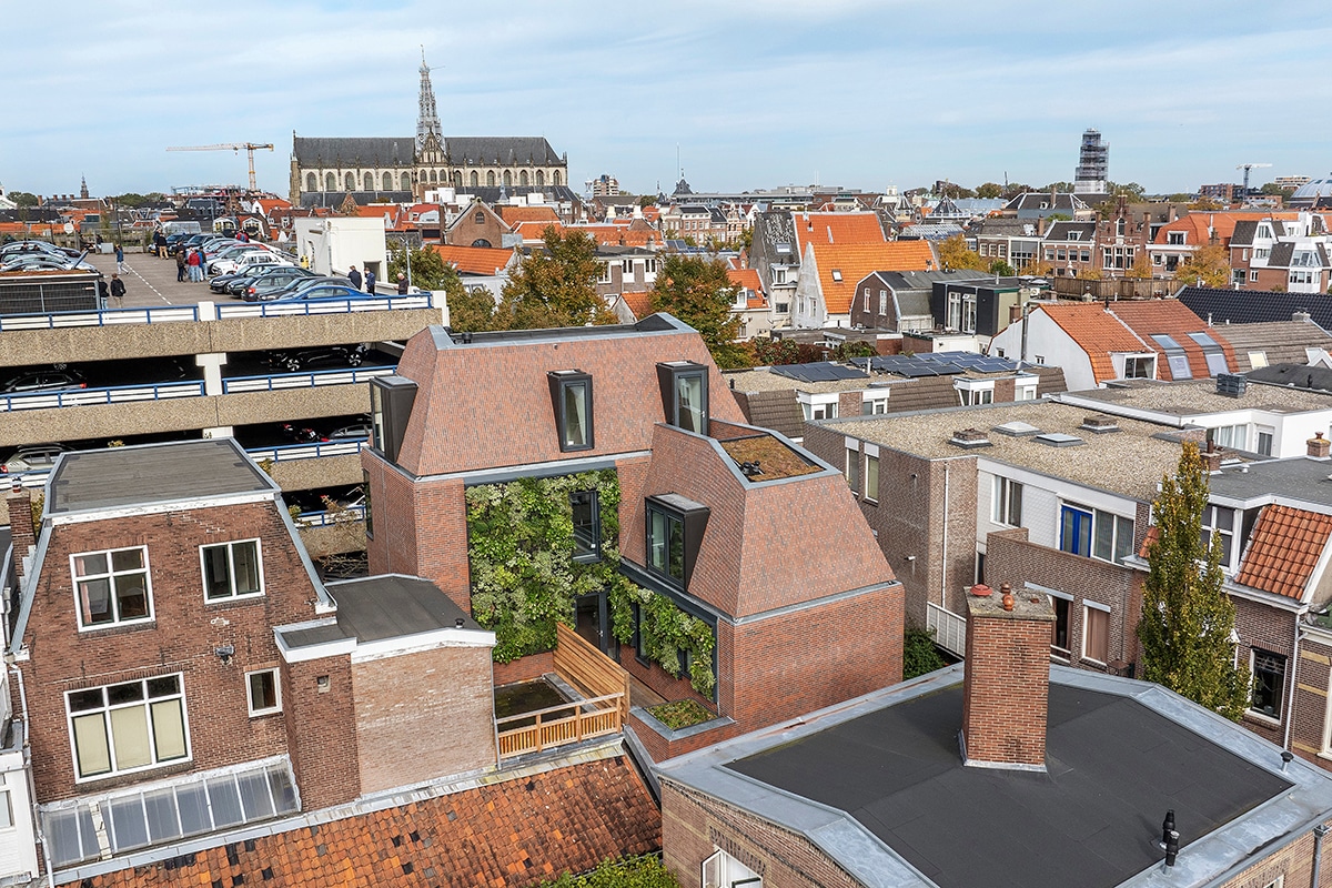 Een moderne blikvanger in een historische binnenstad 4