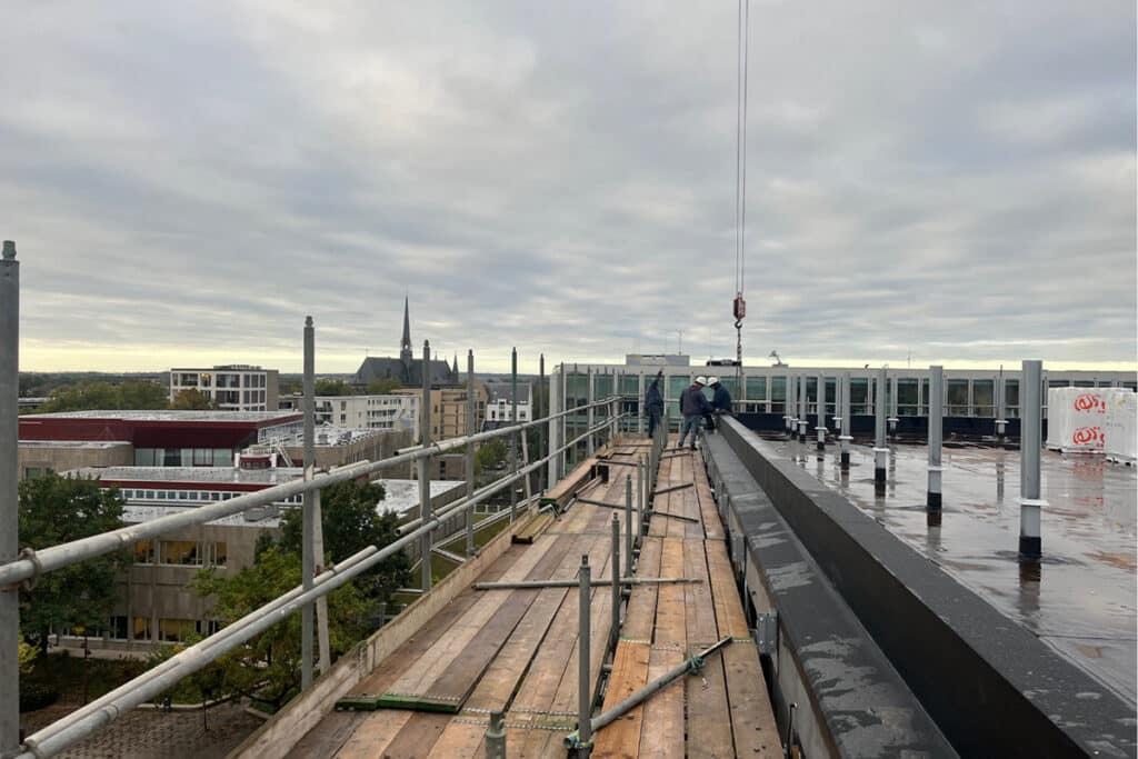 Project Weezenlanden in Zwolle: gevelbanden van staalframe met Buchtal-tegels 3