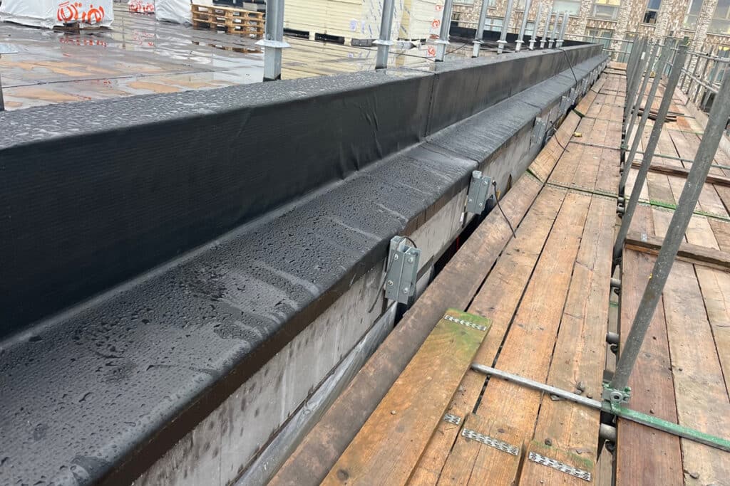 Project Weezenlanden in Zwolle: gevelbanden van staalframe met Buchtal-tegels 4
