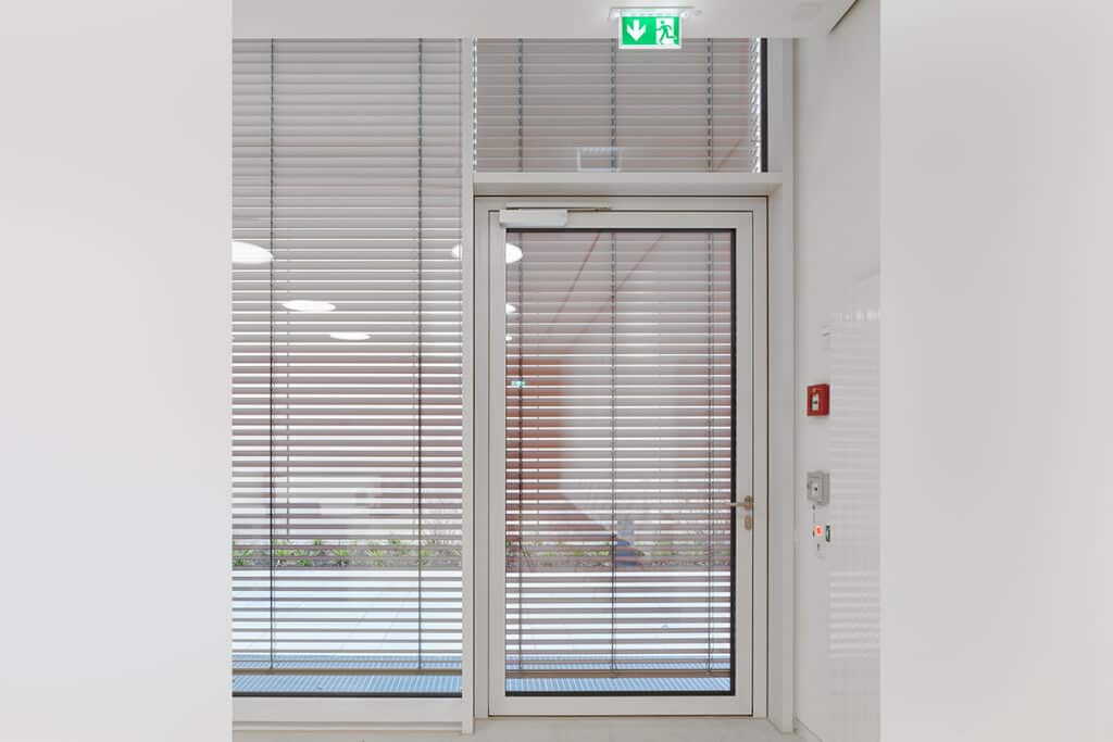 Architectonische verfijning met buitenjaloezieën 4