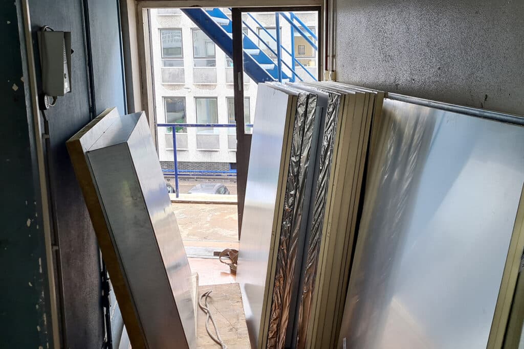 Marktleider in sandwichpanelen breidt assortiment geluidwerende panelen uit 3