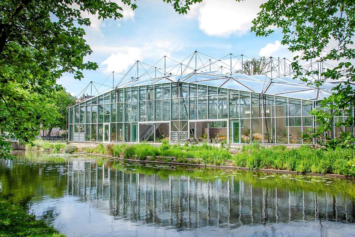 Dubbbelglas gevels voor Klimatenkas zijn technische hoogstandjes 1