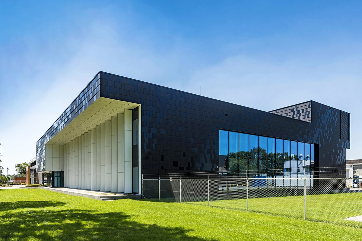 Een gevel die beweegt met het licht 4