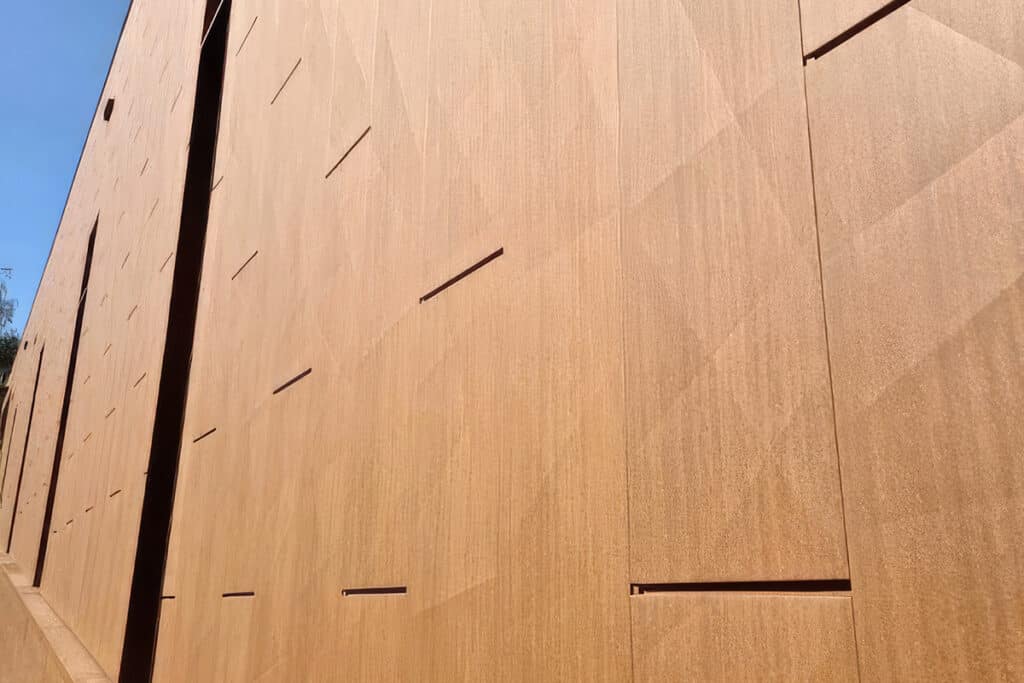 Extravagante gevelbekleding voor nieuw pompstation 1