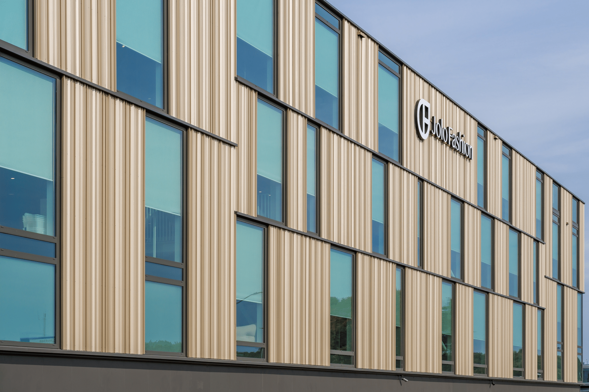 De gevel van Jolo Fashion Group verandert continu, zonder af te leiden 3