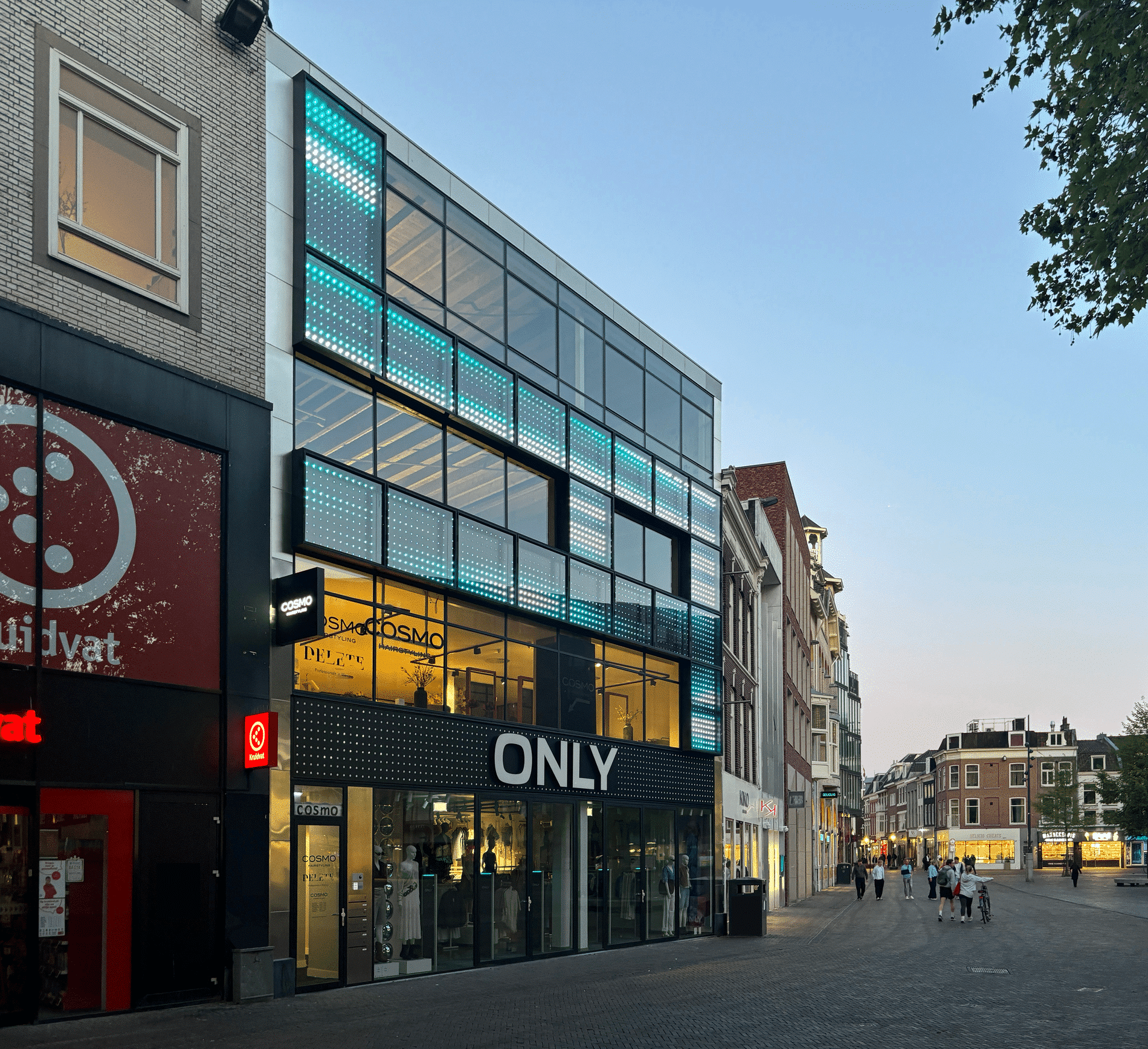 Stalen (licht)gevel brengt Rietveld-pand terug naar zijn oorspronkelijke allure 1