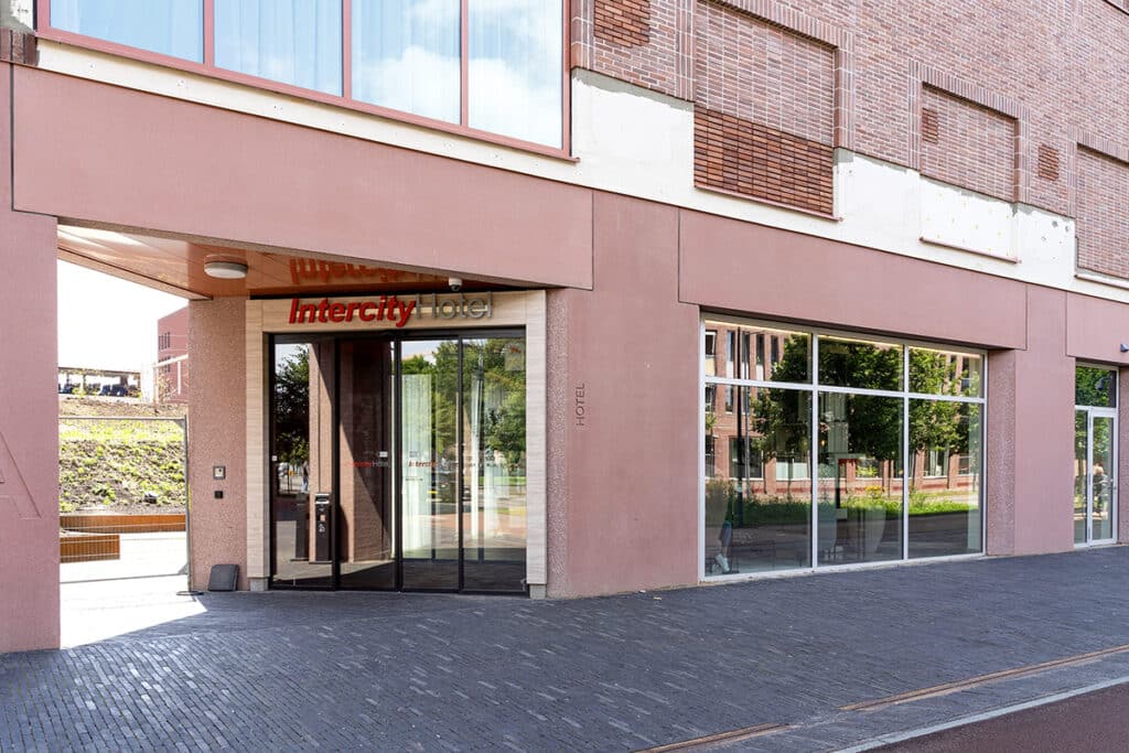 Aluminium geveltechniek als verbindende factor bij 5Tracks Breda 1