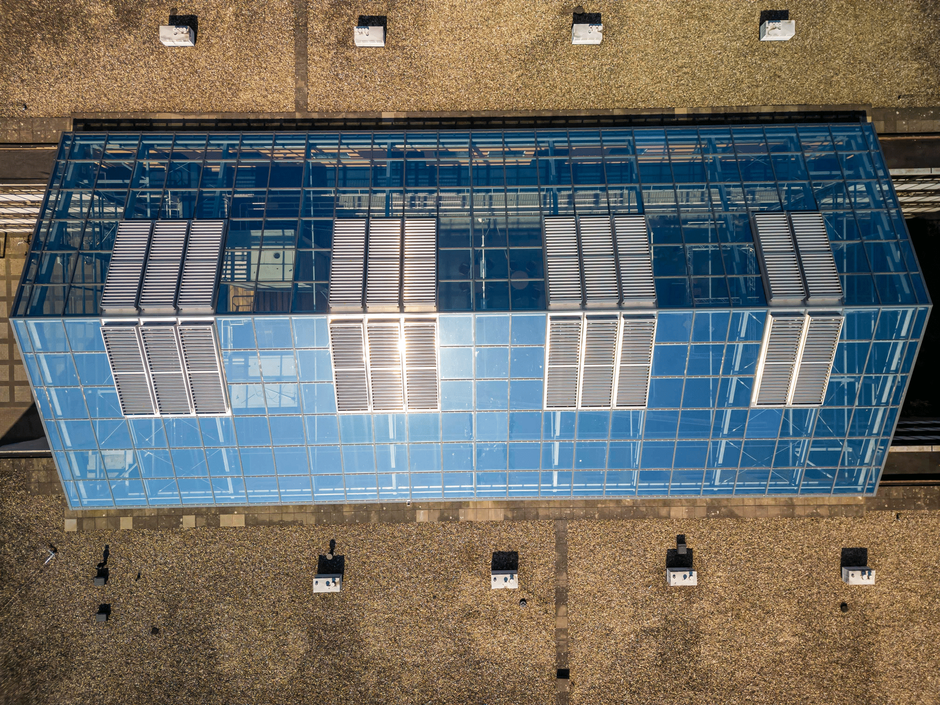 Gecombineerde glasdakoplossingen voor daglichttoetreding en rook- en warmteafvoer 1