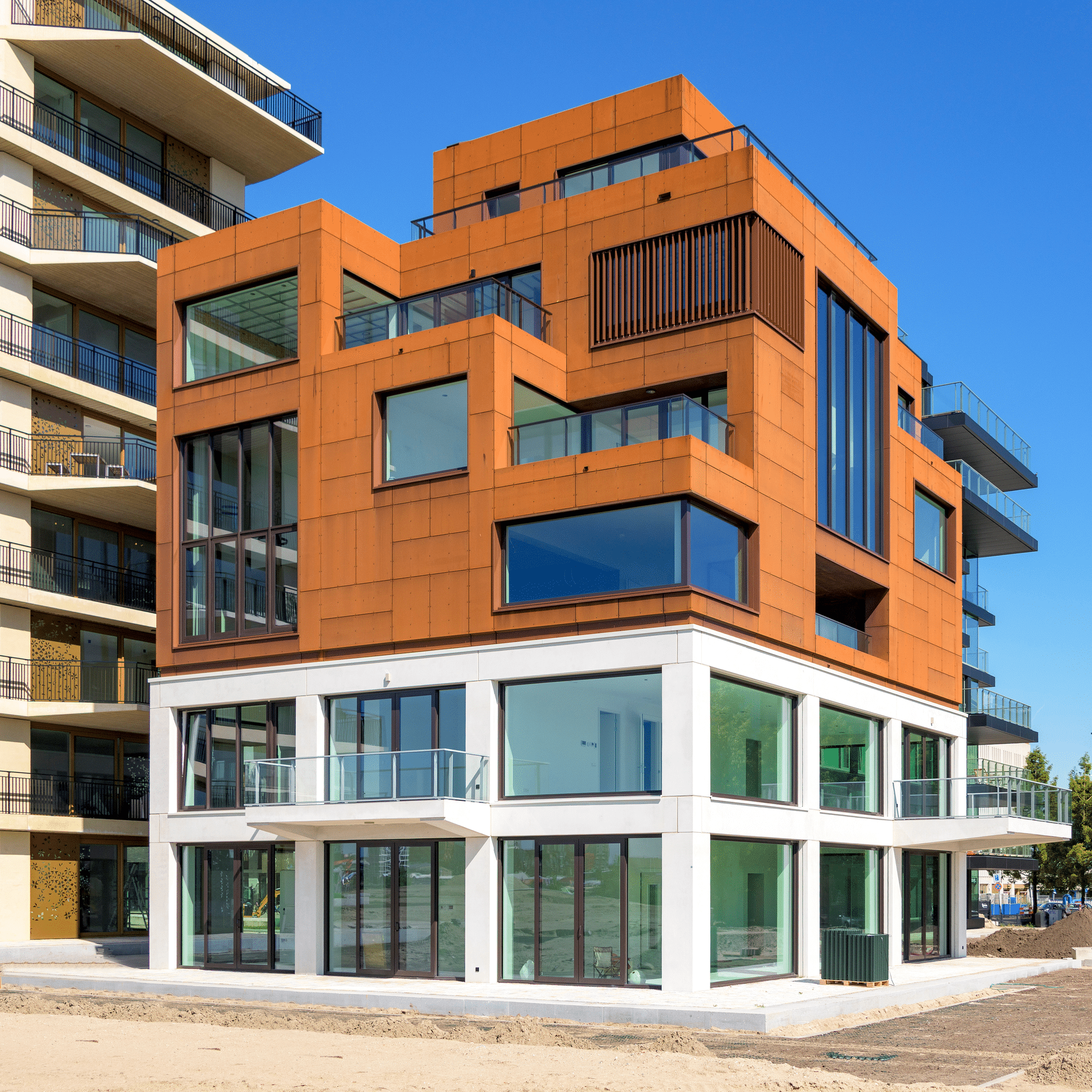 KAAP Amsterdam: Aluminium gevels vormen decor voor wonen aan het water 3