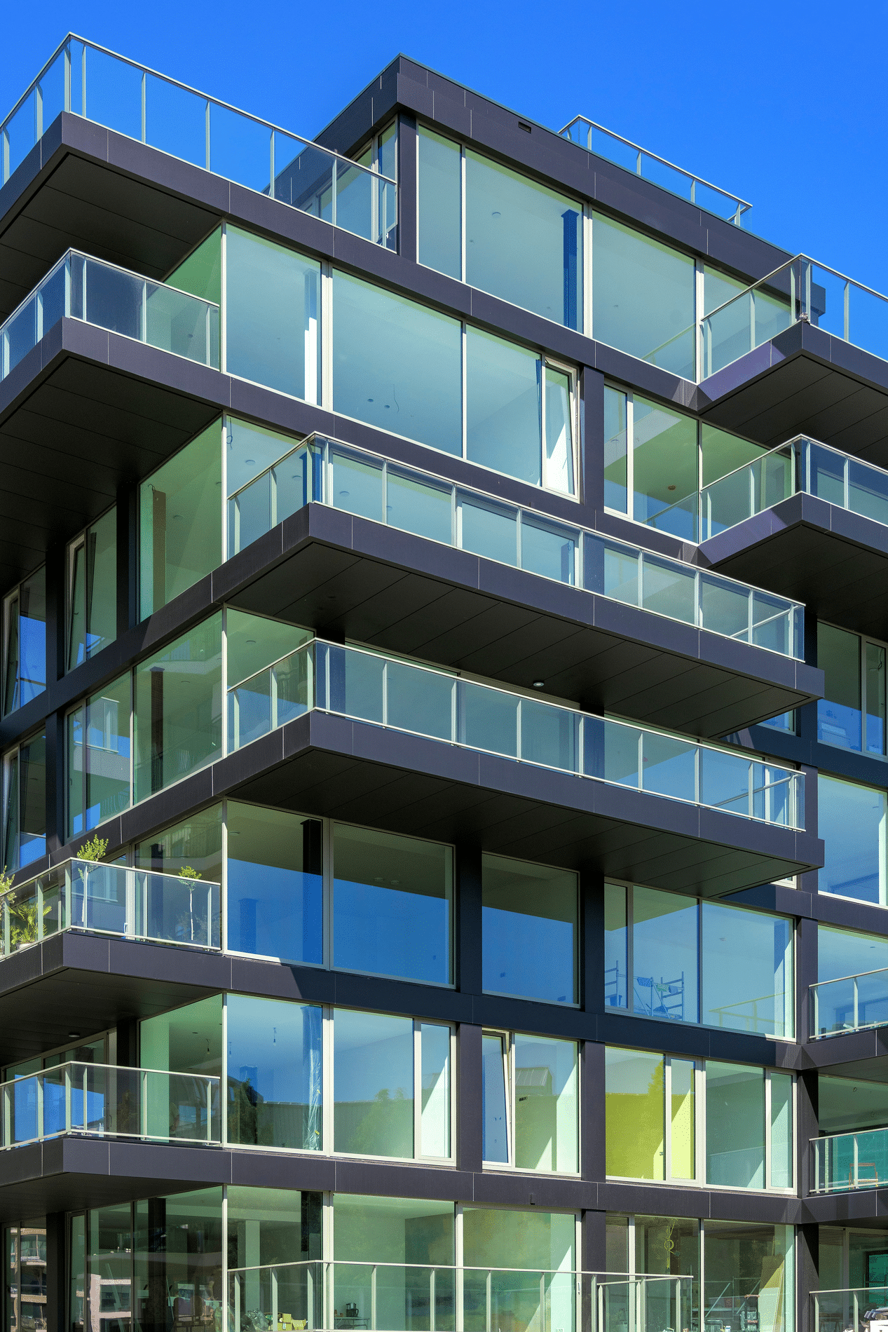 KAAP Amsterdam: Aluminium gevels vormen decor voor wonen aan het water 2