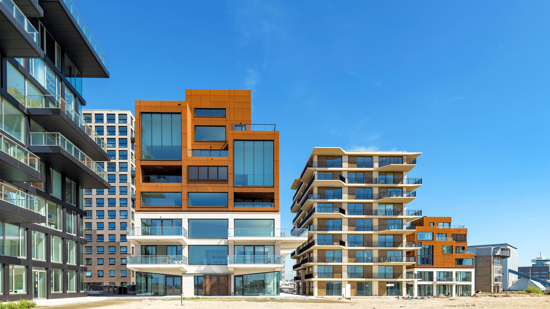 KAAP Amsterdam: Aluminium gevels vormen decor voor wonen aan het water 1