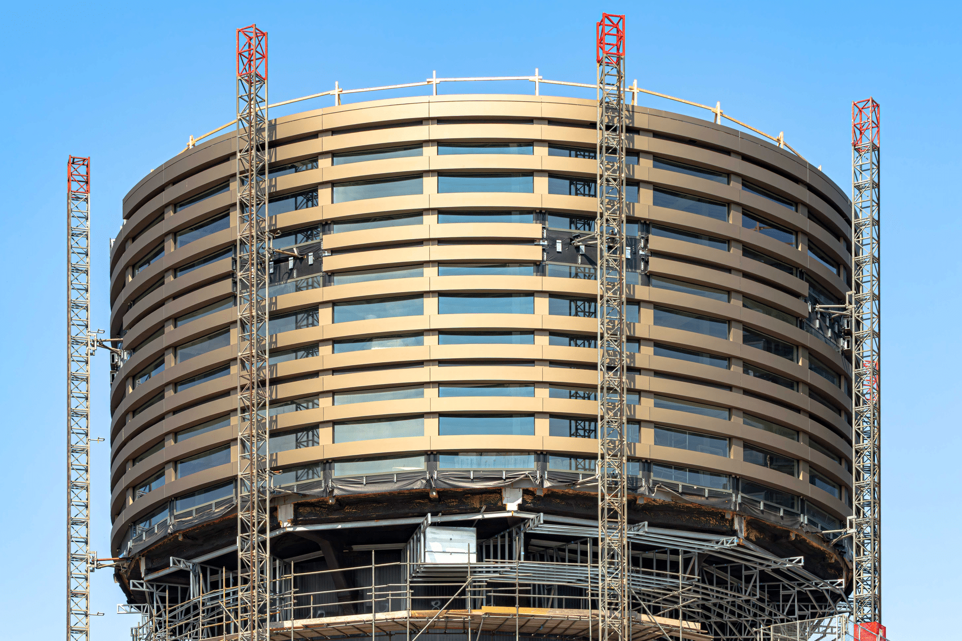 Van verlaten rioolsilo naar architectonische blikvanger 1